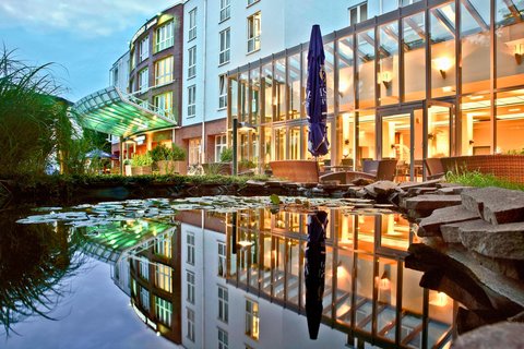 Courtyard by Marriott Dresden — photo 1