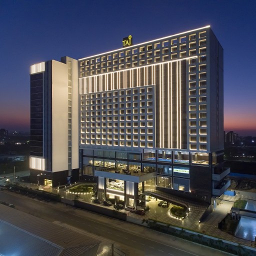 Taj Skyline Ahmedabad — photo 1