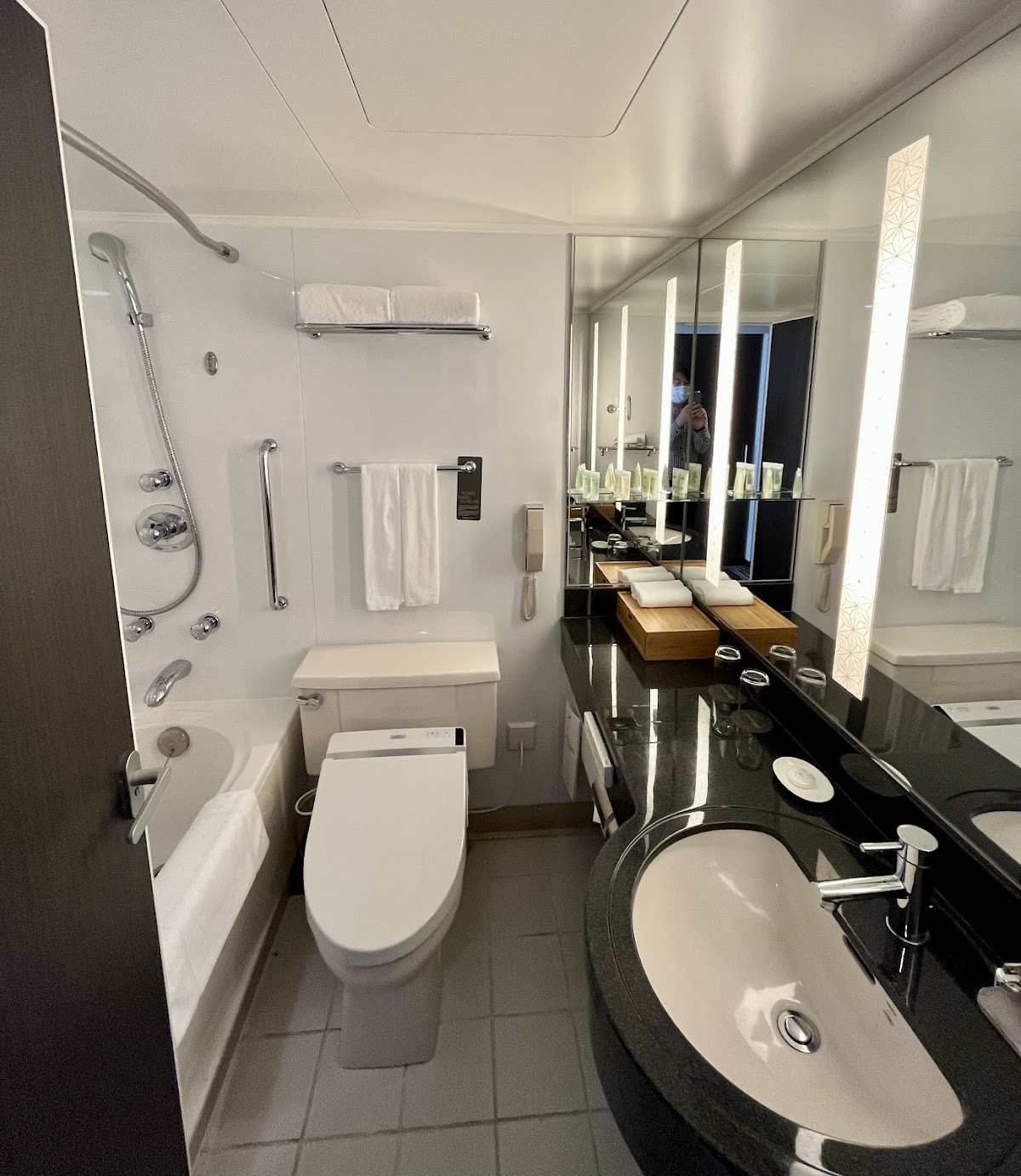 Courtyard by Marriott Tokyo Ginza Hotel — photo 3