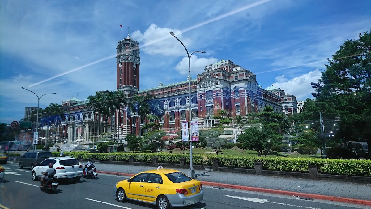 Emperor Hotel — photo 1